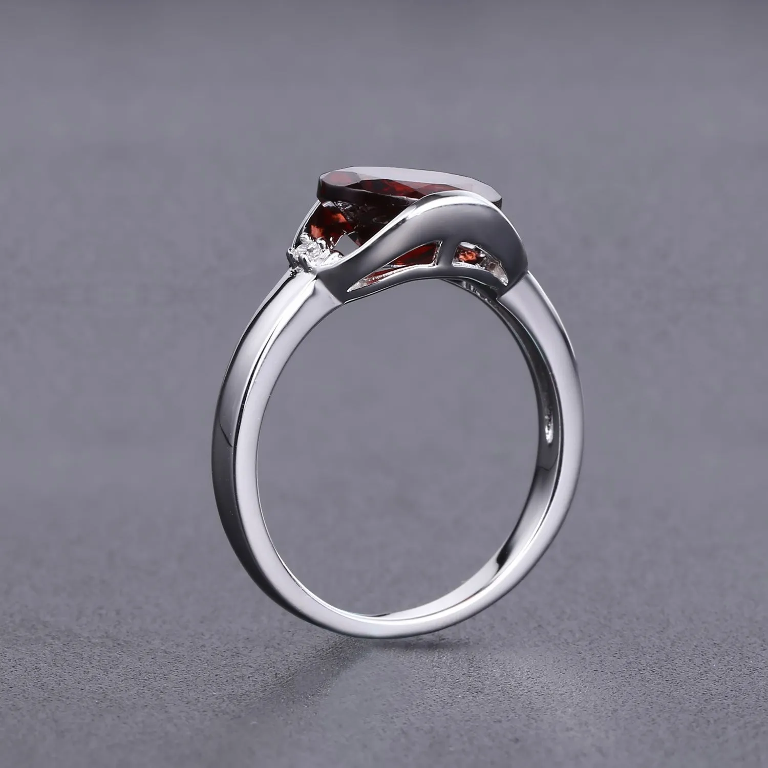 Fashion Natural Red Garnet Ring