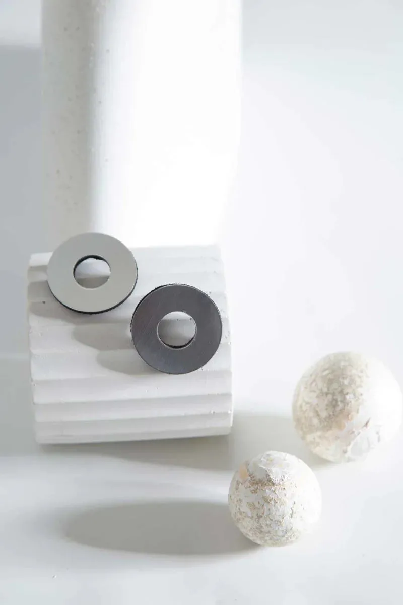 ISKIN Mies Circle Earrings Studs