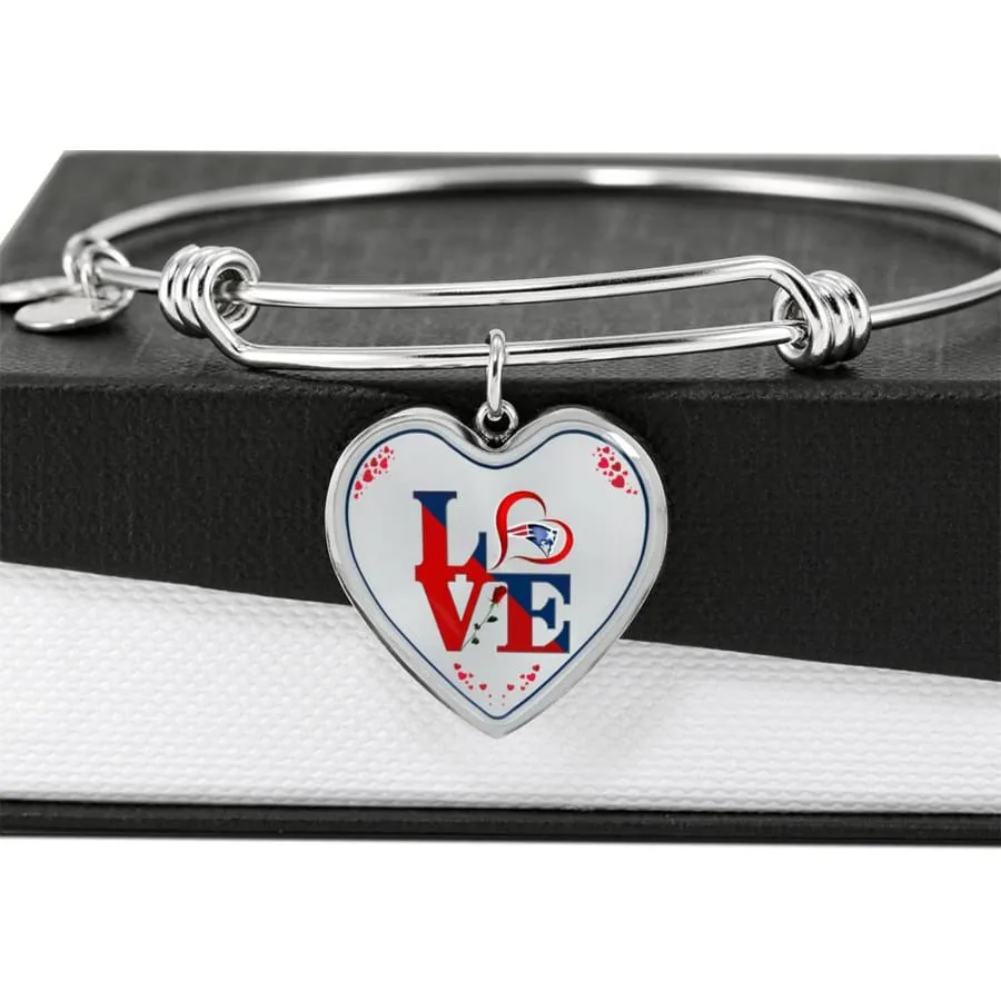 Luxury "Love Patriots" Bracelet|NFL New England Patriots Engraved Jewelry (Stainless/Gold)