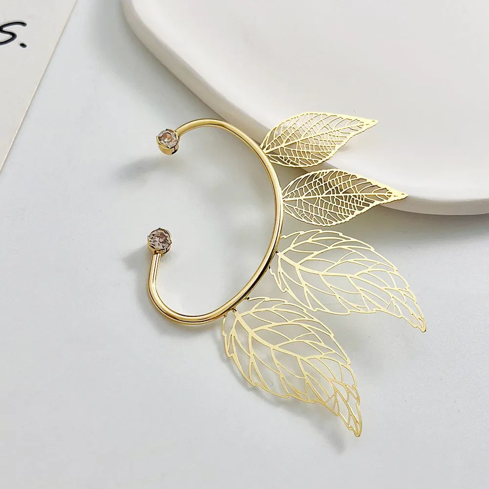 Minimalist and fashionable sparkling diamond hollowed out leaf ear loop